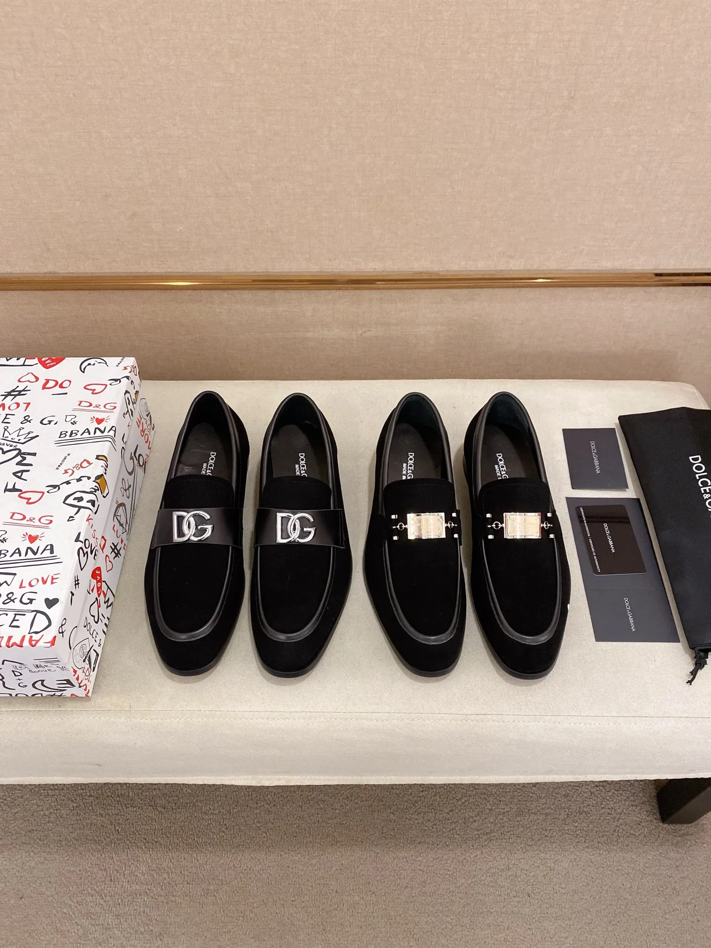 Men's clothing and shoes💰 520💰🌲DG top-notch🔍🔍men's new leather shoes🚹sold at the same time⚠The uppers are imported cowhide from Italy, the entire imported cowhide lining, and imported accessories💪💪, completely 1⃣️ vs. 1⃣️🇮🇹 💪💪, ⚠Sole: The original sole is specially provided by the original factory, the exclusive movable molded sole is super comfortable, ⚠Original factory follow-up goods, 🔍🔍high quality, can be entered and exited at will, welcome to compare ⚠Size number: 38-44. Can be customized 45 non-returnable